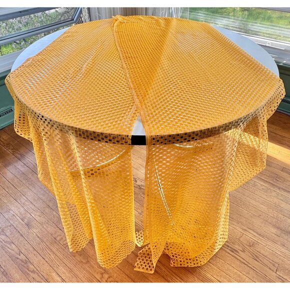 Vintage 70s yellow curtains, soft mesh, funky square geometric weave, pair - Picture 6 of 10
